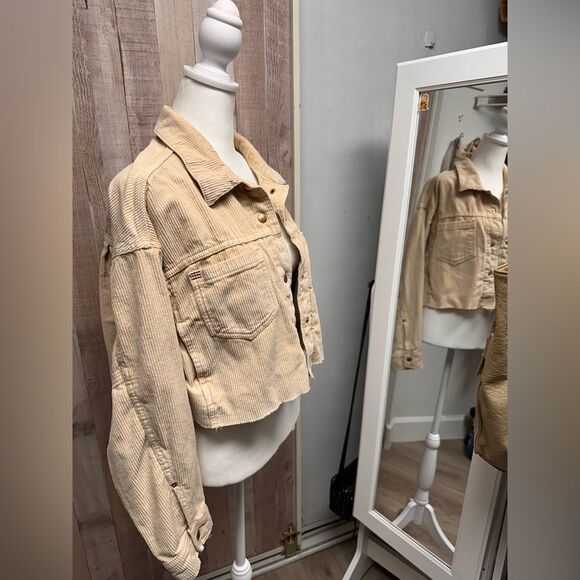 Urban Outfitters BDG corduroy jacket - Picture 9 of 11